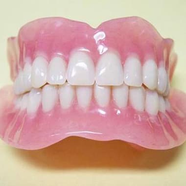 Материалы для съемных зубных протезов